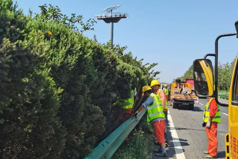 高速公路爆閃燈項目順利驗收